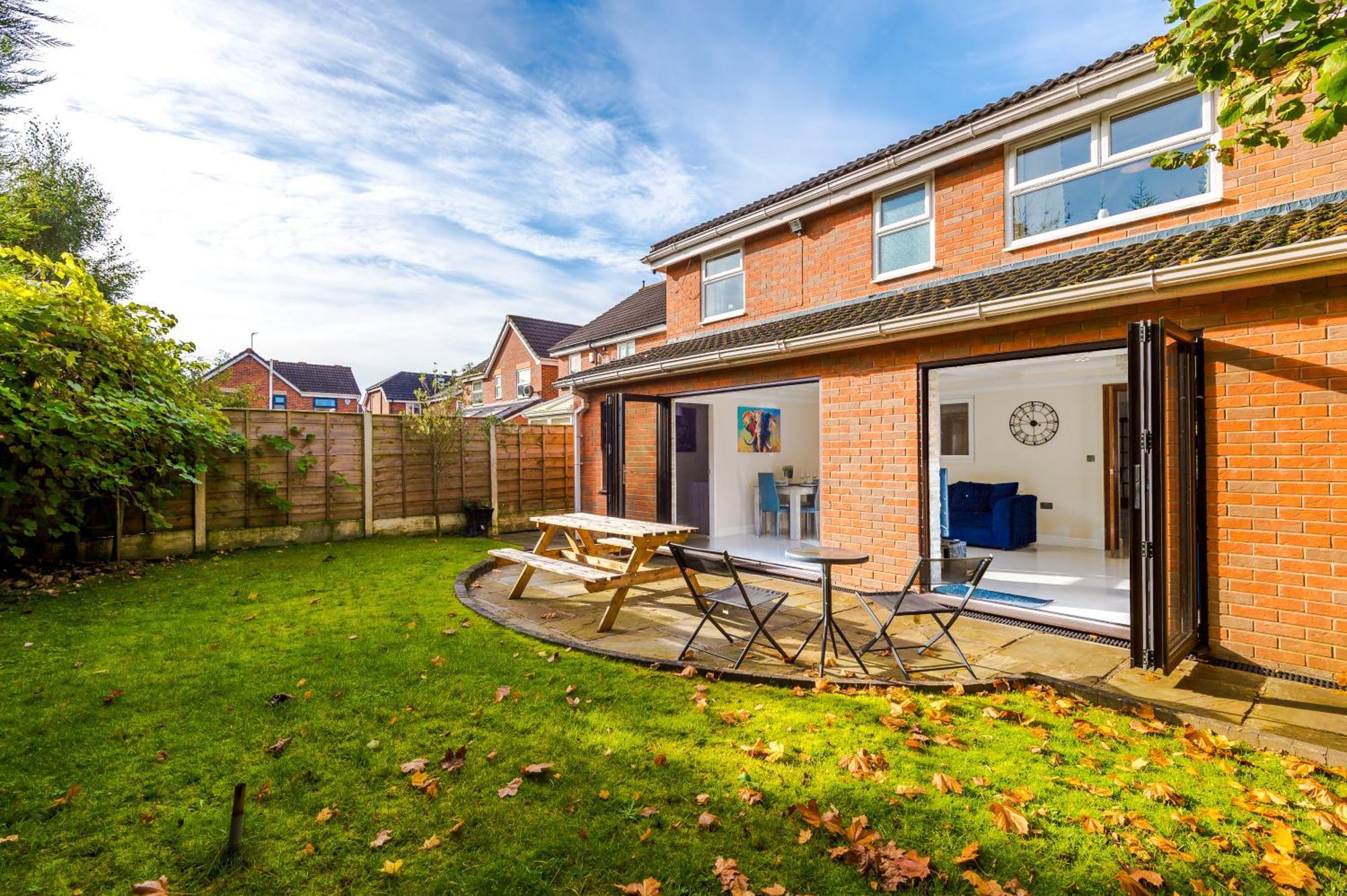 The Green- Beautiful & Spacious 5 Bed Detached In Worsley, Manchester Екстериор снимка